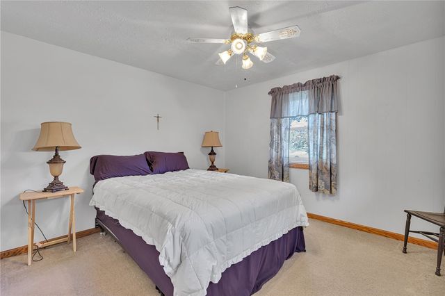 2085 Frew Mill Rd, Shenango Twp, PA 16101
