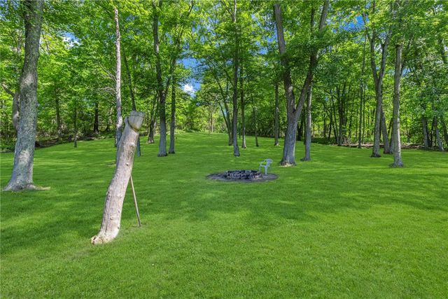 2085 Frew Mill Rd, Shenango Twp, PA 16101