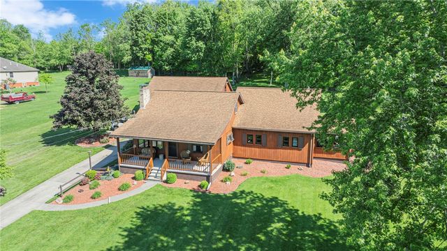 2085 Frew Mill Rd, Shenango Twp, PA 16101
