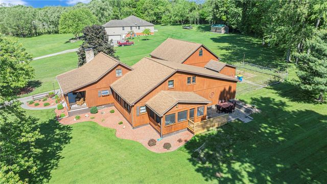 2085 Frew Mill Rd, Shenango Twp, PA 16101