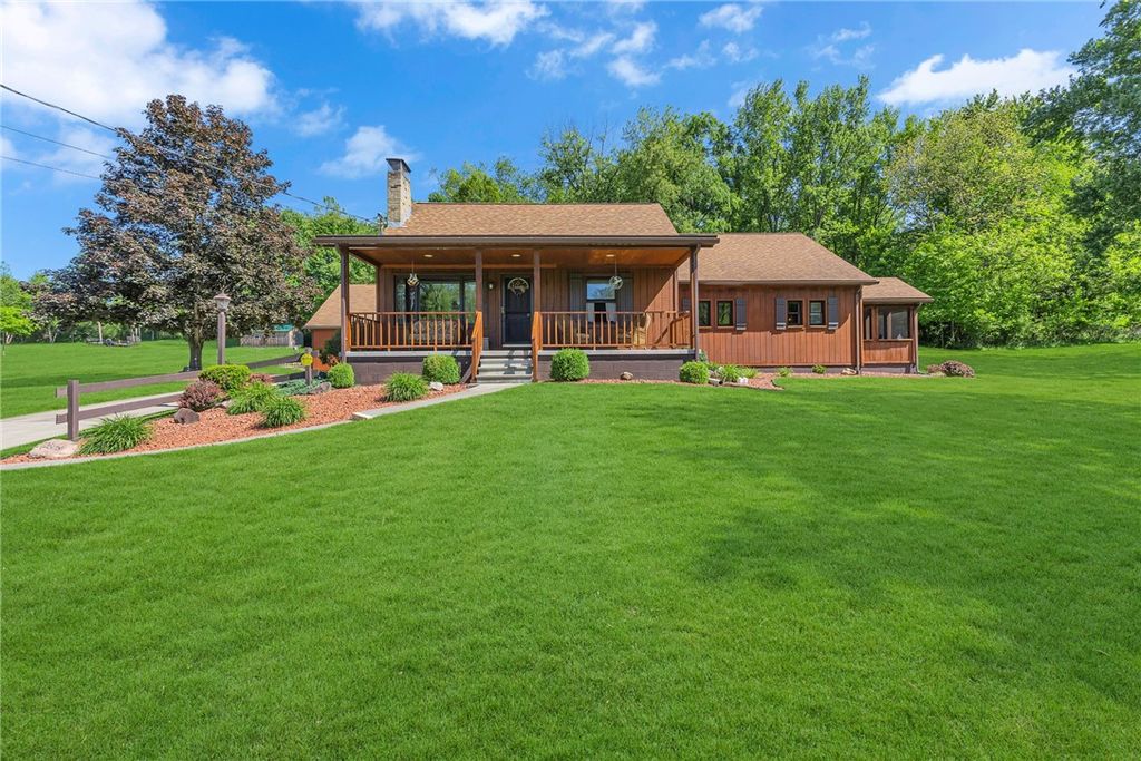 2085 Frew Mill Rd, Shenango Twp, PA 16101