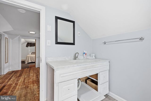 1134 GRIEB, Bristol, PA 19007