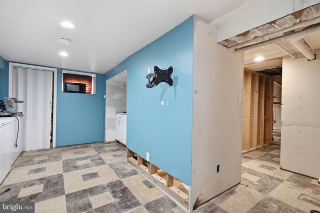 1134 GRIEB, Bristol, PA 19007
