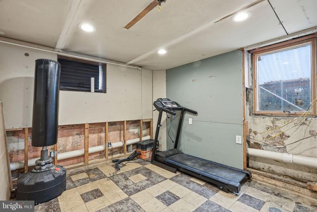 1134 GRIEB, Bristol, PA 19007