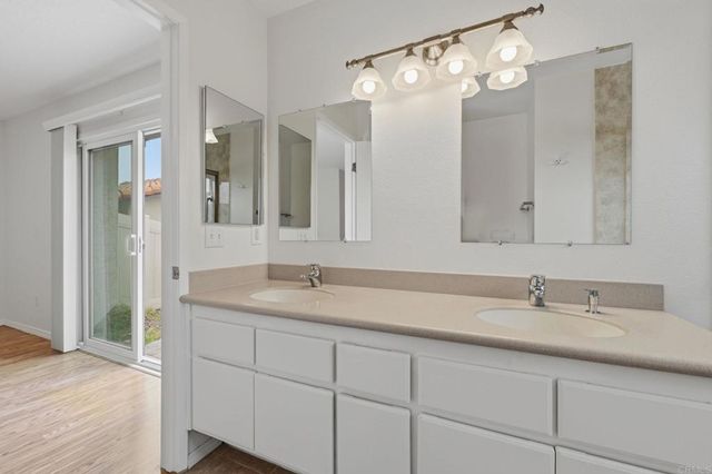 2168 Valleydale Lane, Encinitas, CA 92024
