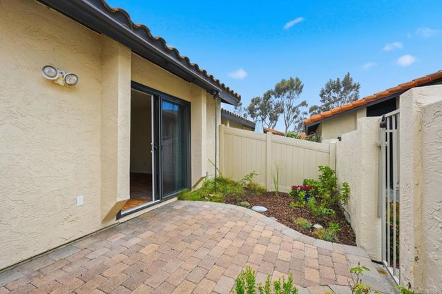 2168 Valleydale Lane, Encinitas, CA 92024