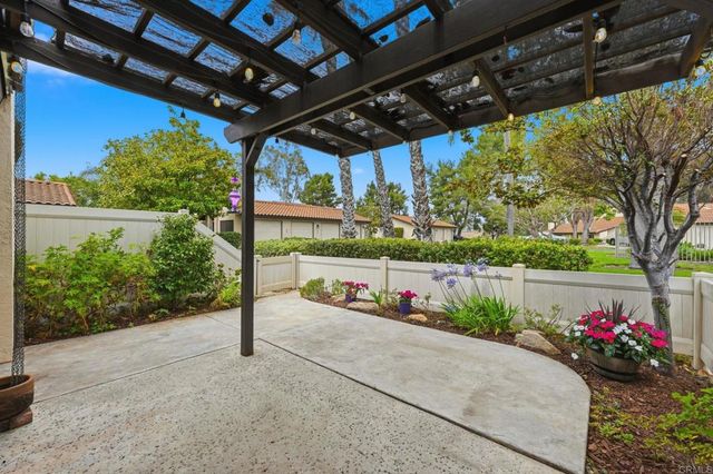 2168 Valleydale Lane, Encinitas, CA 92024
