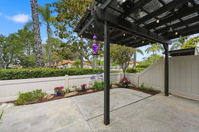 2168 Valleydale Lane, Encinitas, CA 92024