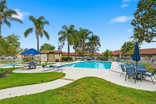 2168 Valleydale Lane, Encinitas, CA 92024