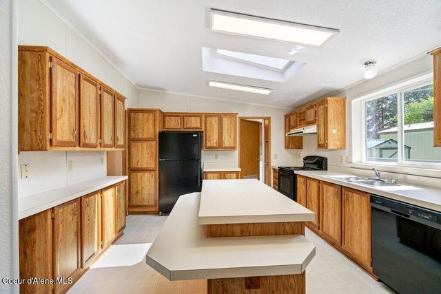 122 E Walrose Loop, Hayden, ID 83835