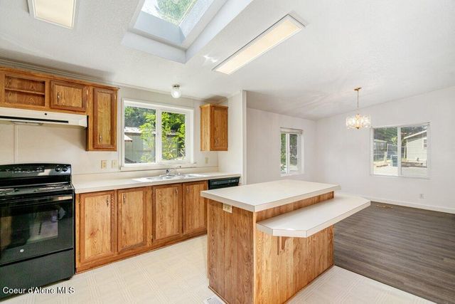 122 E Walrose Loop, Hayden, ID 83835