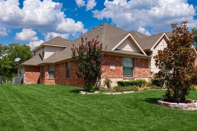 909 Blazing Star Drive, Garland, TX 75043