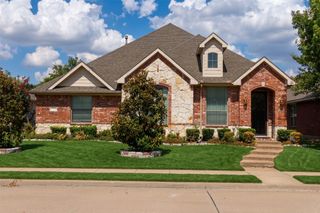 909 Blazing Star Drive, Garland, TX 75043