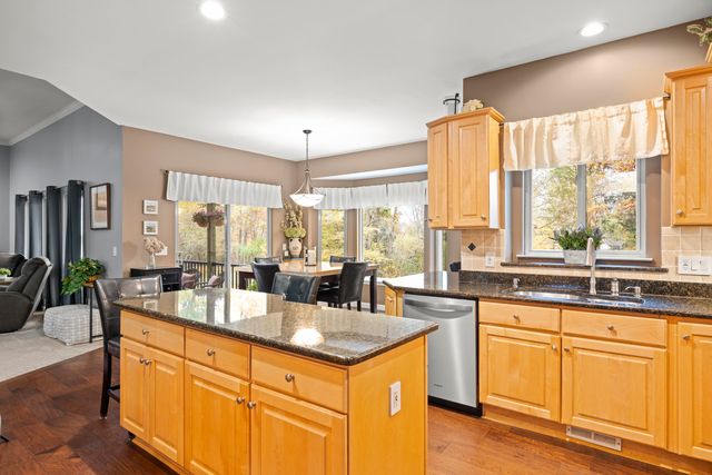 8761 River Run Drive, White Lake Twp, MI 48386