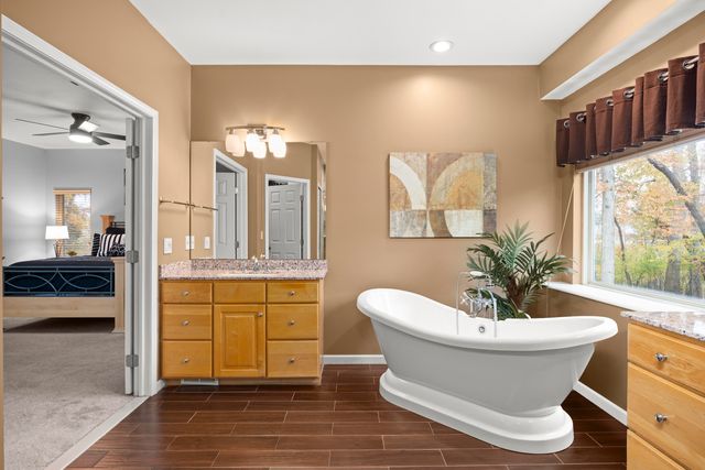 8761 River Run Drive, White Lake Twp, MI 48386