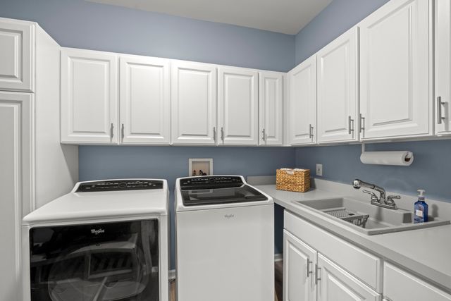 8761 River Run Drive, White Lake Twp, MI 48386