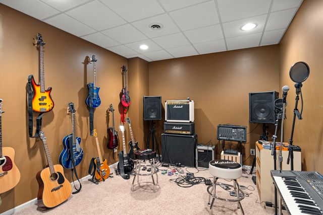 8761 River Run Drive, White Lake Twp, MI 48386