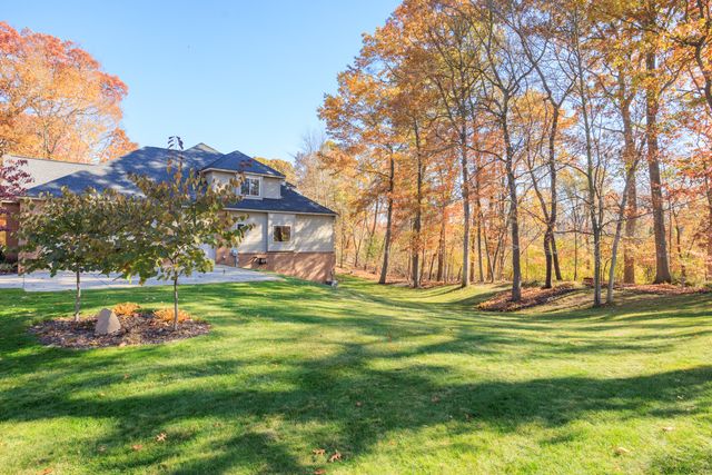 8761 River Run Drive, White Lake Twp, MI 48386