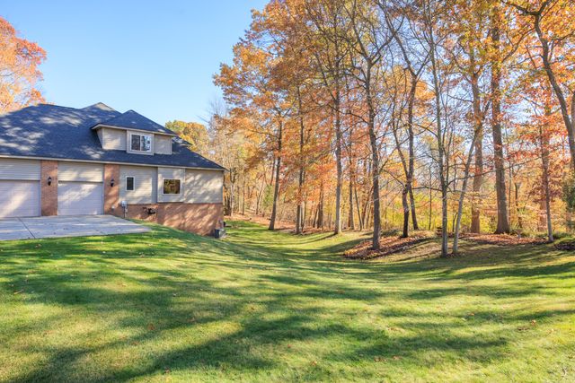 8761 River Run Drive, White Lake Twp, MI 48386