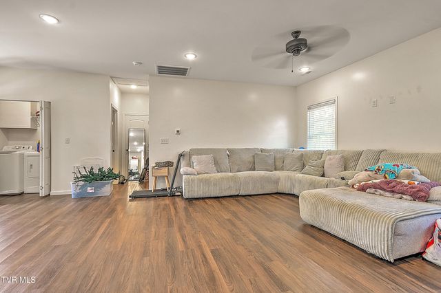 216 Mckinley Church Road, Johnson City, TN 37604