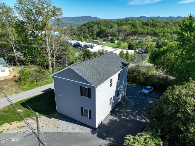 216 Mckinley Church Road, Johnson City, TN 37604