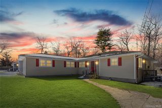 68 Crystal Beach Boulevard, Moriches, NY 11955