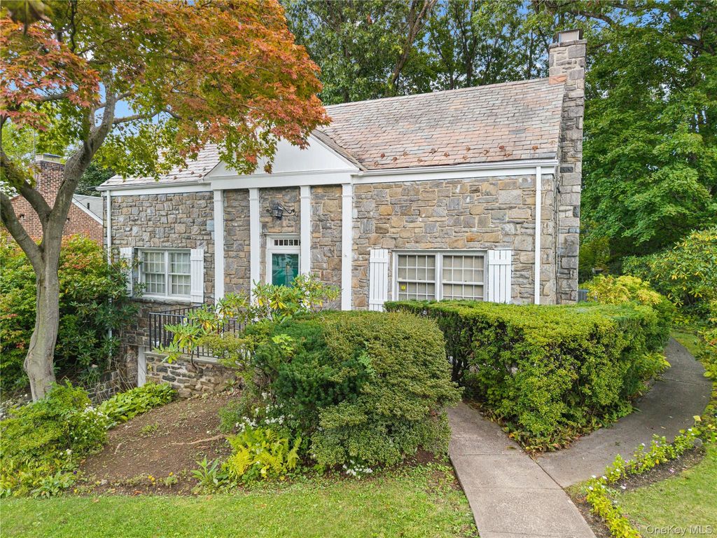 24 (aka 28) Ritchie Drive, Yonkers, NY 10705 — exterior