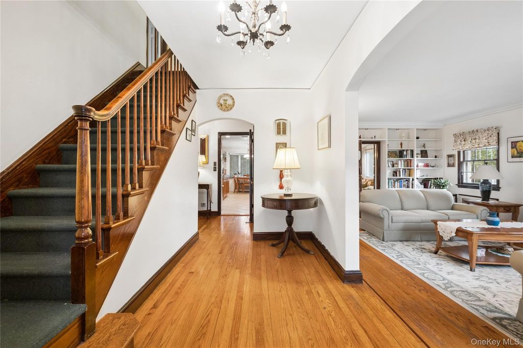 24 (aka 28) Ritchie Drive, Yonkers, NY 10705 — photo 3