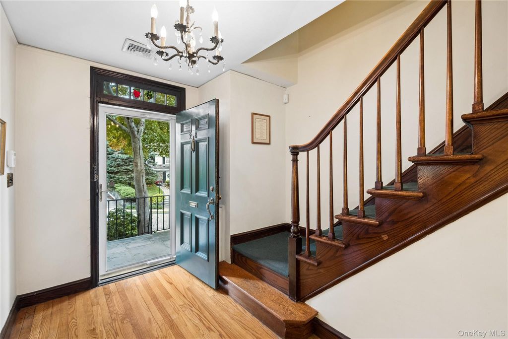 24 (aka 28) Ritchie Drive, Yonkers, NY 10705 — photo 4