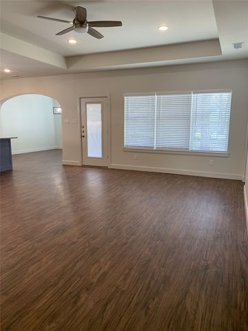 3240 Sandage Avenue, Fort Worth, TX 76109