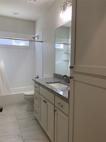 3240 Sandage Avenue, Fort Worth, TX 76109