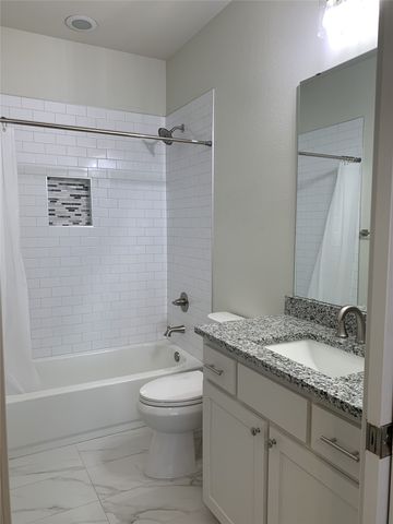 3240 Sandage Avenue, Fort Worth, TX 76109