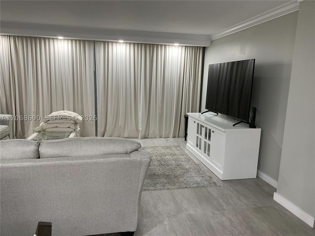100 Golden Isles Dr 409, Hallandale Beach, FL 33009