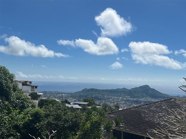 1605 Quincy Place, Honolulu, HI 96816