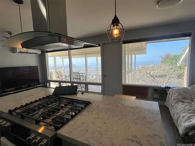 1605 Quincy Place, Honolulu, HI 96816