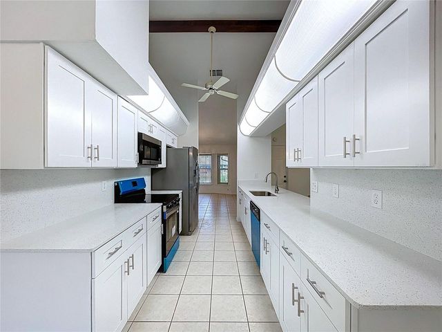 2360 SUTTON PLACE, Spring Hill, FL 34608