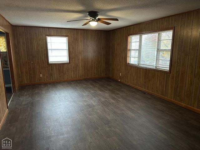 811 Rector, Paragould, AR 72450