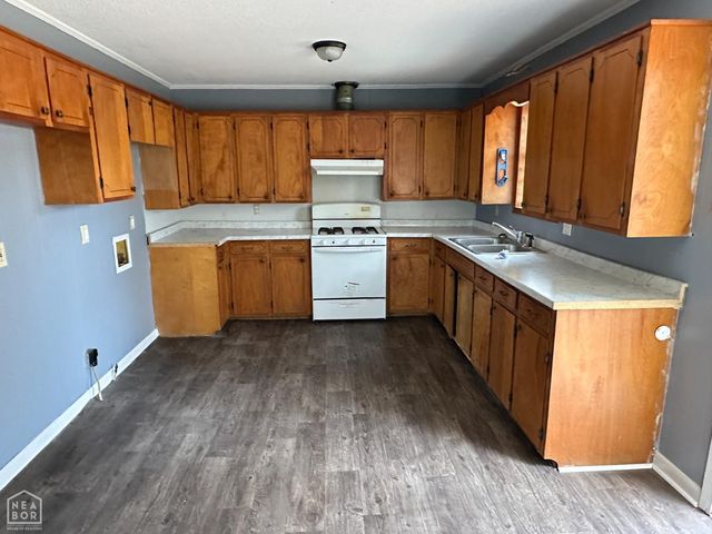 811 Rector, Paragould, AR 72450