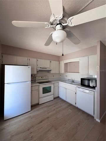 509 W VENICE AVENUE 102, Venice, FL 34285