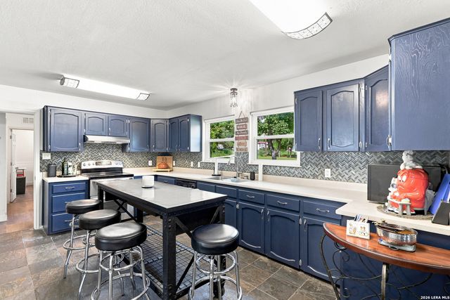9658 S FOSTER RD, San Antonio, TX 78222