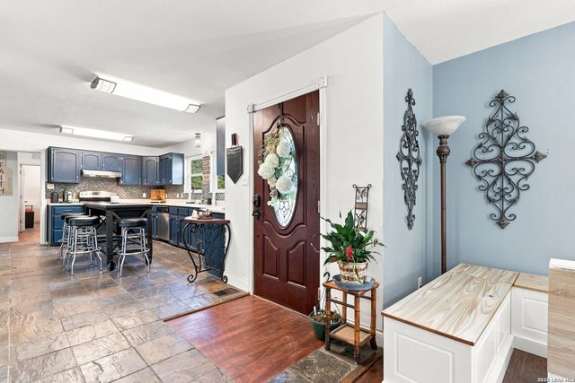 9658 S FOSTER RD, San Antonio, TX 78222