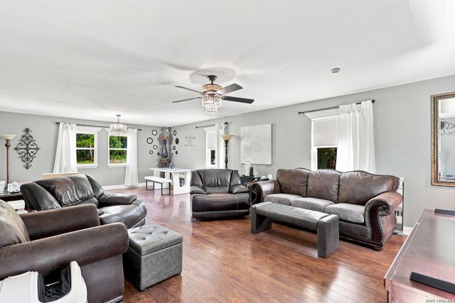 9658 S FOSTER RD, San Antonio, TX 78222