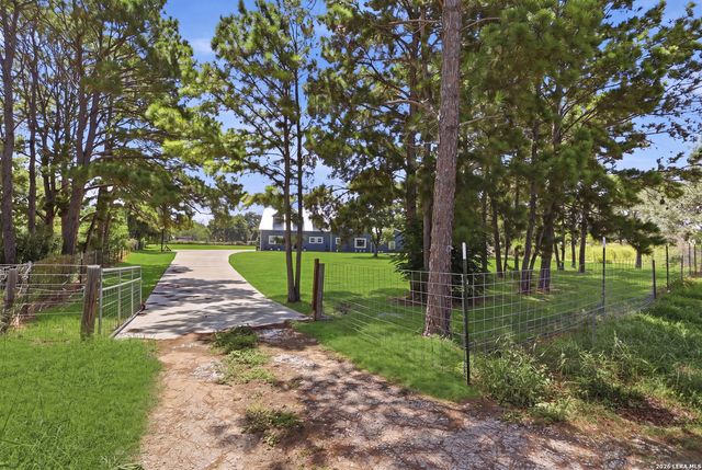 9658 S FOSTER RD, San Antonio, TX 78222