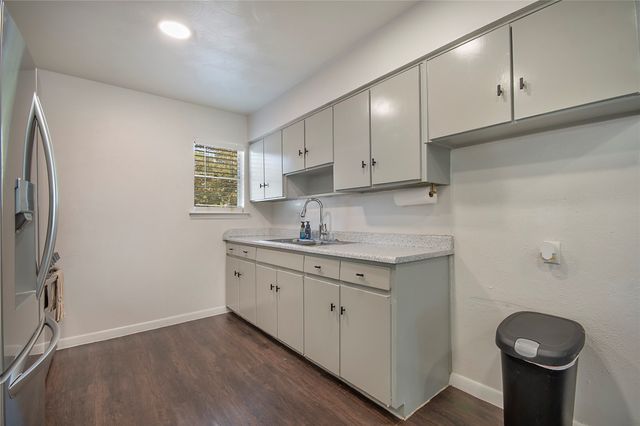 7241 Van Natta Lane, Fort Worth, TX 76112