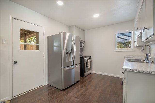 7241 Van Natta Lane, Fort Worth, TX 76112
