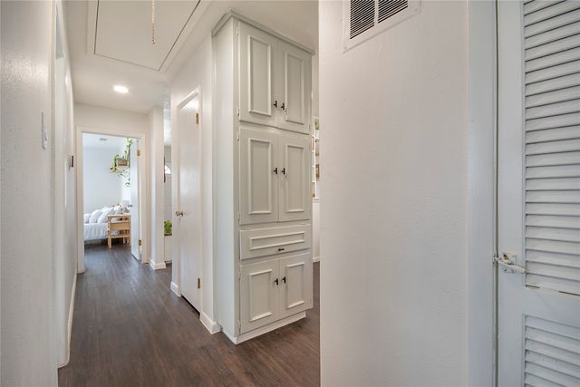 7241 Van Natta Lane, Fort Worth, TX 76112