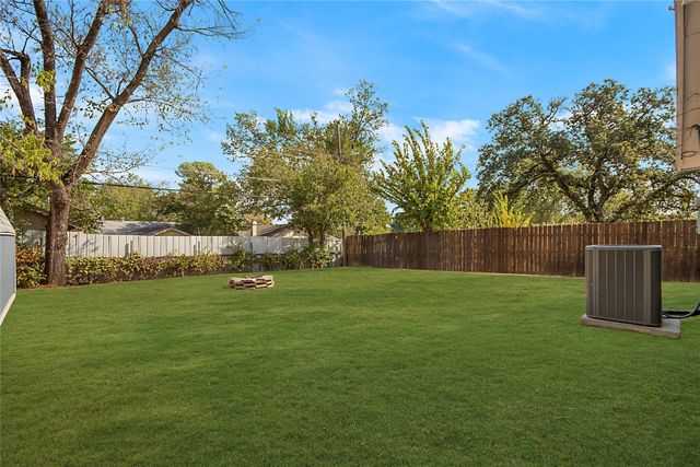 7241 Van Natta Lane, Fort Worth, TX 76112
