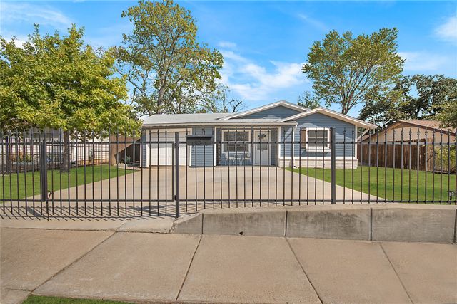 7241 Van Natta Lane, Fort Worth, TX 76112