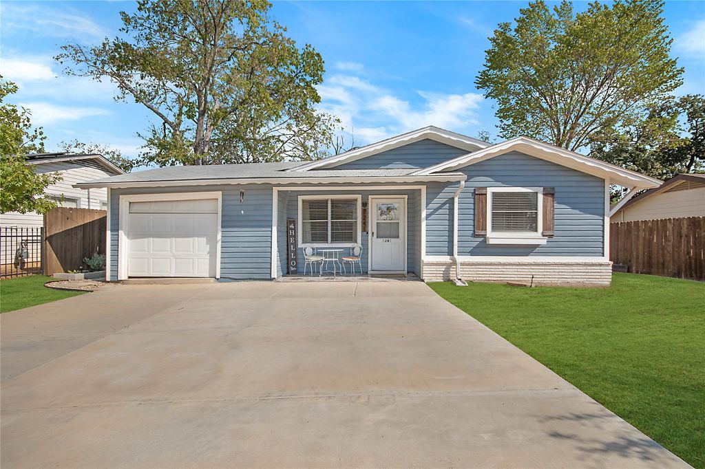 7241 Van Natta Lane, Fort Worth, TX 76112
