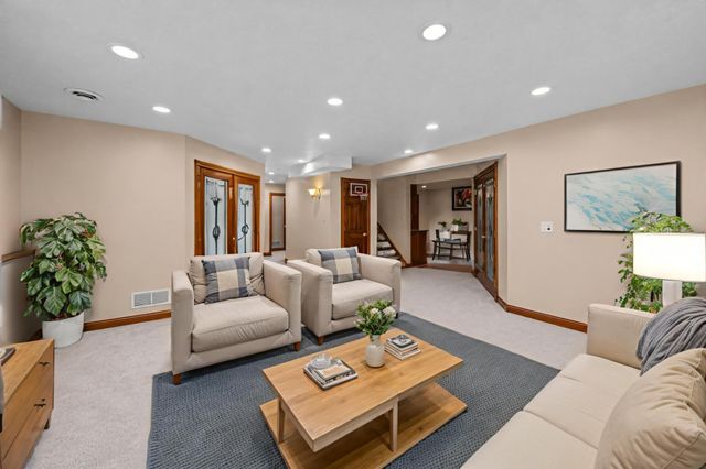 13572 Danube Lane, Rosemount, MN 55068
